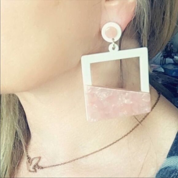 Art Deco Acrylic Pink Square Earrings Retro - Picture 6 of 6